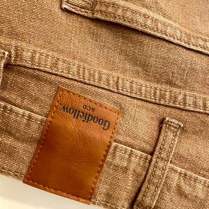 Men’s tan jeans, 40x32, new w/ tags
